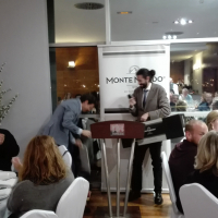 img-20171124-221056.jpg