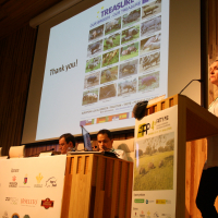 img-7570.jpg